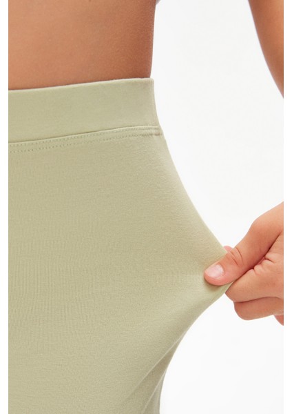 Açık Çağla Yeşil Basic Kız Çocuk Dans Şort modelleri