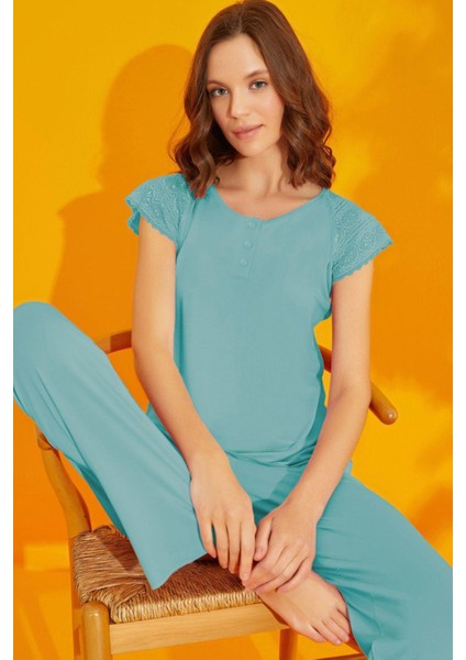 Kolu Dantel Detaylı Pijama Takımı