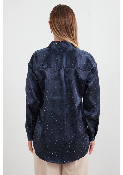 Taşlı Arkası Uzun Saten Gömlek fırsatları