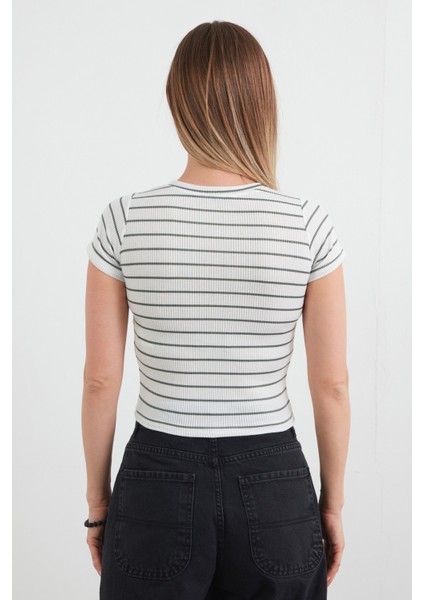 Çizgili Fitilli Tişört fırsatları