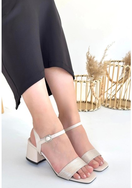 Feori Bej Cilt Simli Topuklu Ayakkabı modelleri