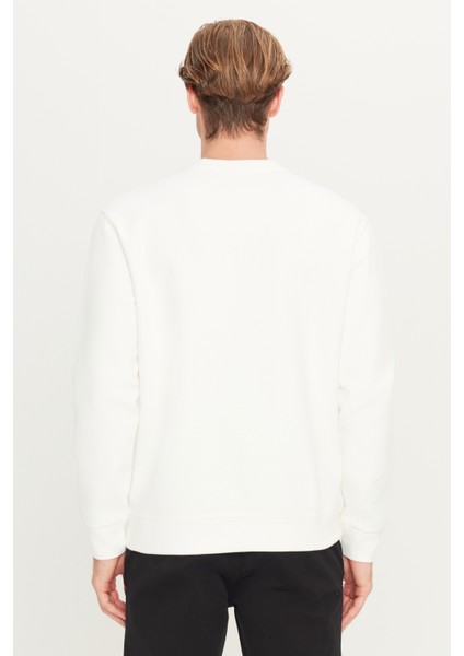 Regular Fit Normal Kesim Bisiklet Yaka Kırık Beyaz Sweatshirt indirimleri