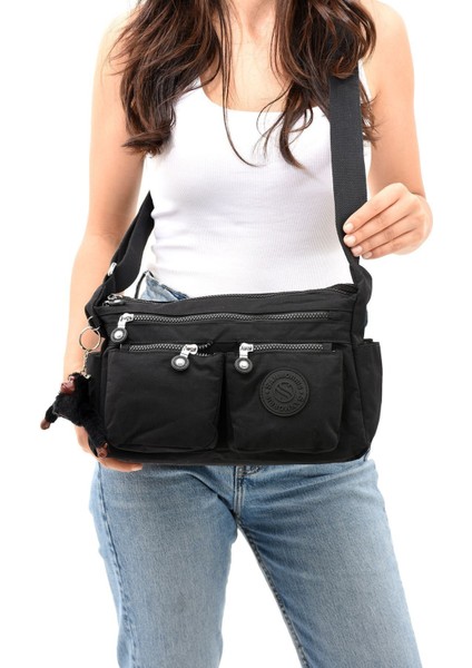 Kadın Orta Boy Bölmeli Suya Dayanıklı Krinkıl Kumaş Çapraz Askılı Siyah Renkli Omuz Çantası fiyatları