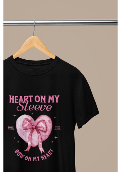 Heart On My Sleeve Baskılı Standart Kalıp Bisiklet Yaka Pamuklu Kadın Tshırt modelleri