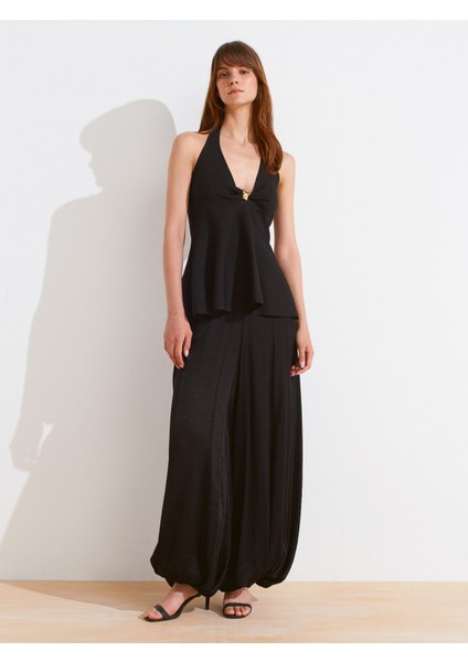 10787 Halter Yaka Metal Detaylı Peplum Triko Bluz-Siyah modelleri