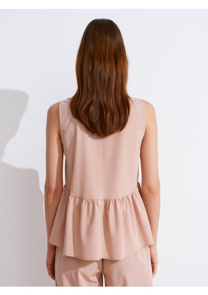 50508 Düğmeli Kolsuz V Yaka Bluz-Pudra fiyatları