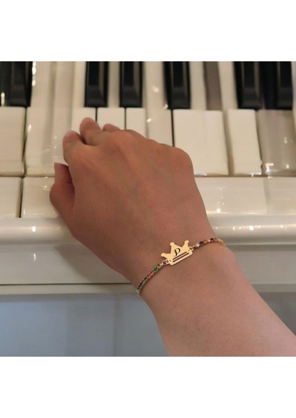 P Harfine Özel Taç Motifli 14 Ayar Altın Plakalı Renkli Taş Desenli Hediye Bileklik-489Harf