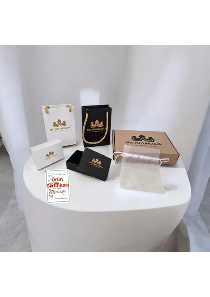 Buse İsmine Özel 14 Ayar Altın Plakalı Kahverengi Derili Taç Motifli Hediye Bileklik-491 İsim modelleri