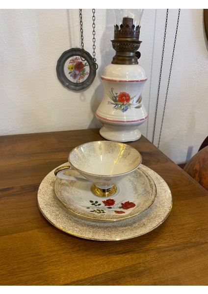 Antika Damgalı Fincan