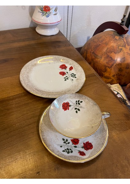 Antika Damgalı Fincan indirimleri