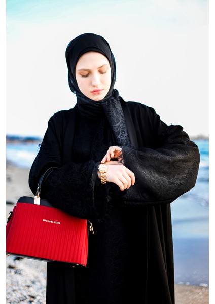 Siyah Dantelli Abaya Ferace modelleri