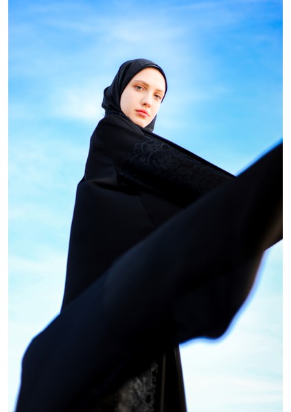 Siyah Dantelli Abaya Ferace