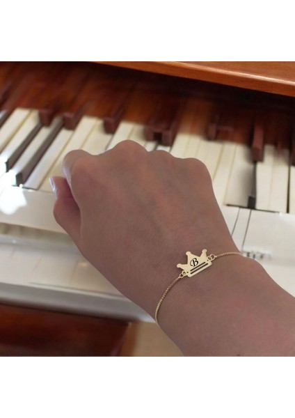 B Harfine Özel Taç Figürlü 14 Ayar Altın Plakalı Zincirli Hediye Bileklik-492Harf
