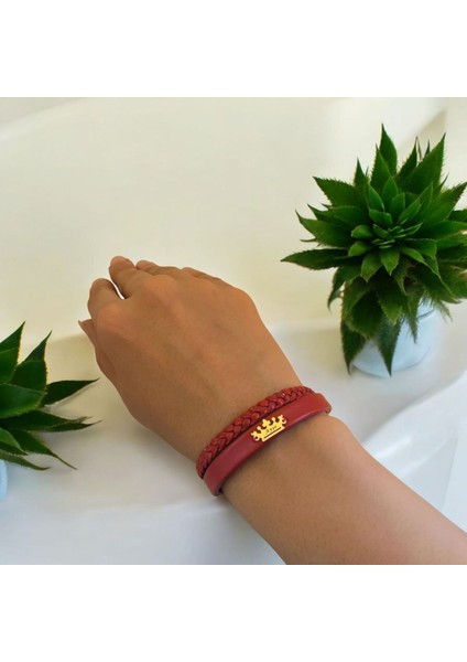 Ayşe İsmine Özel Taç Motifli 14 Ayar Altın Plakalı Koyu Kırmızı Derili Hediye Bileklik-493İsim fırsatları
