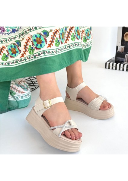 Luno Premium Bej Kemerli Sandalet