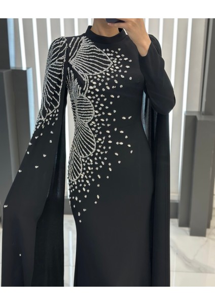 Suzana Kumaş Dört Mevsim Pelerin Detaylı Taşlı Uzun Tesettür Abiye Elbise modelleri