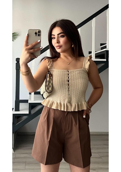 Bej Fırfırlı Düğmeli Bluz modelleri