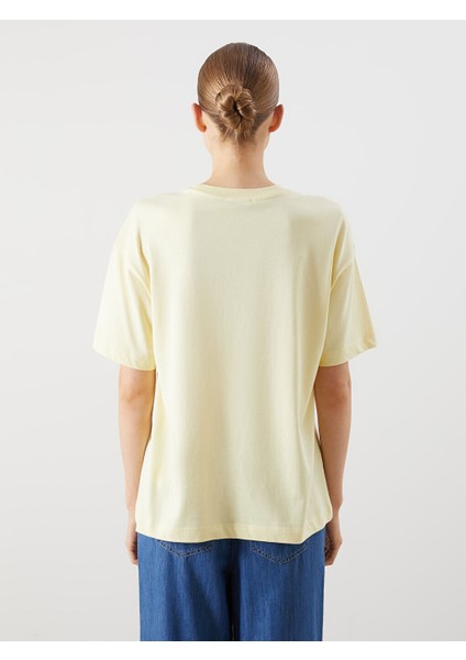 Yeni Sezon Bisiklet Yaka Nakisli Oversize Kadin Tisort - S5QS54Z8 fırsatları