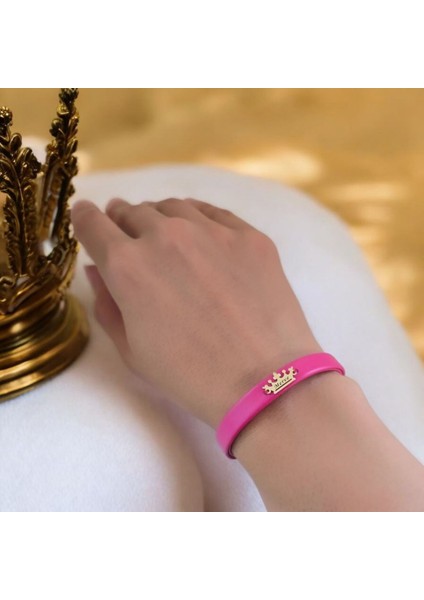 Merve İsmine Özel Taç Motifli 14 Ayar Altın Plakalı Doğal Pembe Derili Hediye Bileklik-495İsim fırsatları