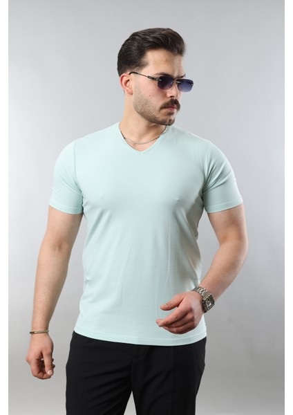 Erkek %100 Pamuk Slim Fit Dar Kesim V Yaka Basic Tişört