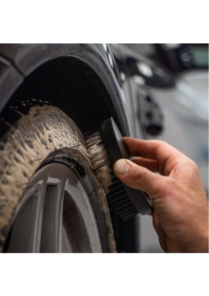 Q²m Tire Cleaner Araç Lastik Kauçuk Temizleyici - 500 ml -Güçlü Oto Teker Temizleyici indirimleri
