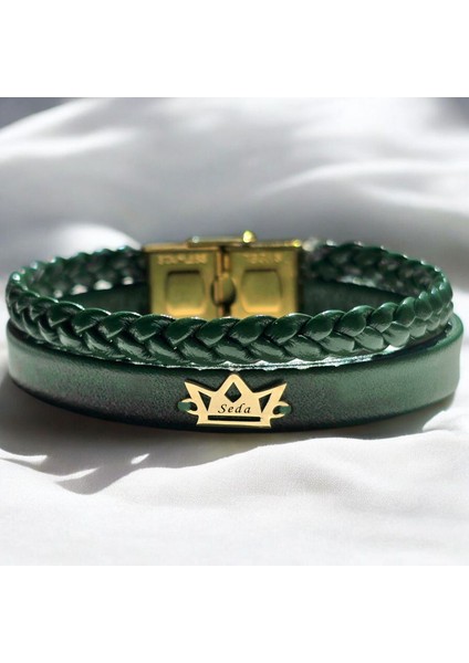 Seda İsmine Özel Koyu Yeşil Derili Taç Figürlü 14 Ayar Altın Plakalı Hediye Bileklik-494 İsim fiyatları