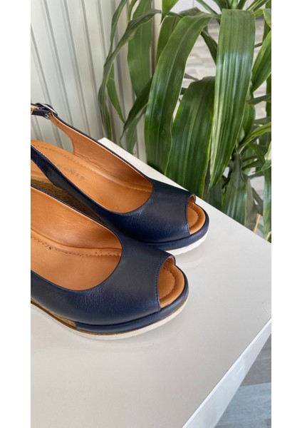 Rowena Lacivert Deri Kadın Dolgu Topuk Rahat Ayakkabı modelleri
