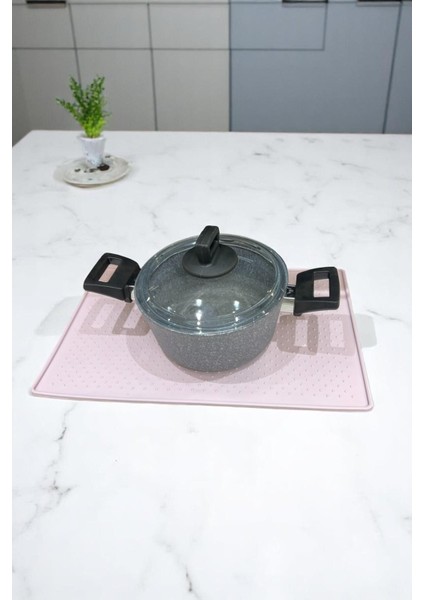 Çok Amaçlı Isıya Dayanıklı Kaymaz Mat – Mutfak, Banyo, Tezgâh Üstü Kullanım Için | 28X45 cm indirimleri