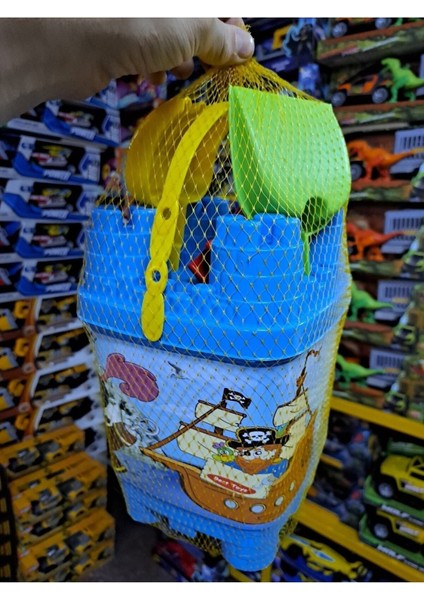 Renkli Kum Seti, Kova, Kürek, Tırmık ve Suluk Hediye ile Eğlence Dolu Oyun