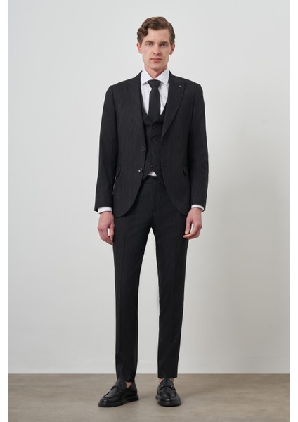 Erkek Siyah Trend Yelekli Slim Fit Sivri Yaka Takım Elbise