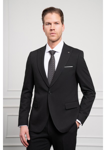 Erkek Siyah Trend Slim Fit Dar Kesim Sivri Yaka Takım Elbise