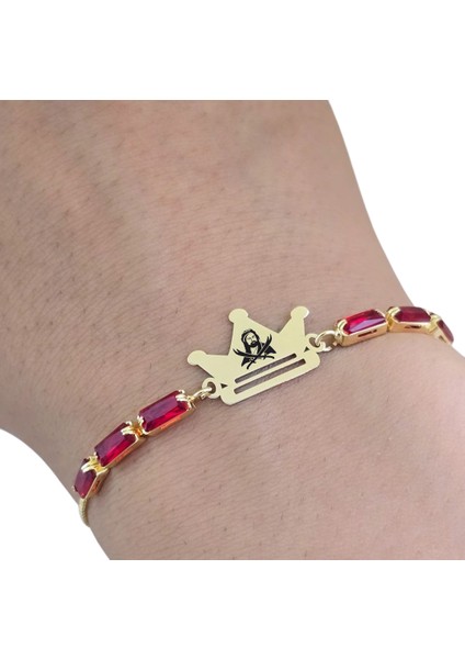 Hz Ali Temalı Taç Motifli 14 Ayar Altın Plakalı Kırmızı Taş Desenli Hediye Bileklik-496 Sembol indirimleri