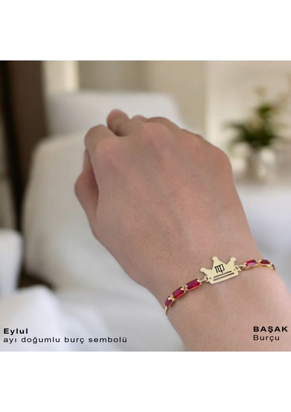Eylül Ayı Doğumlarına Kırmızı Taş Desenli Taç Motifli 14 Ayar Altın Plakalı Hediye Bileklik-496 Ay
