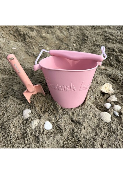 Pratik Katlanabilir Kova ve Kürek Seti, Şık Pembe Renk Seçeneğiyle Kolay Kullanım