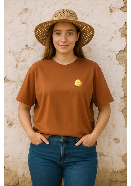 Civciv Baskılı Unisex %100 Pamuk Oversize Bisiklet Yaka Kahverengi T-Shirt modelleri