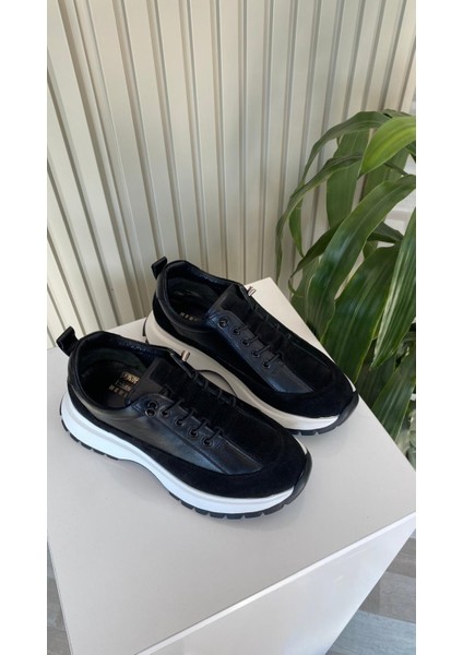 Soho Iç-Dış Hakiki Deri Lastik Bağcıklı Siyah Kadın Sneakers Ayakkabı fırsatları
