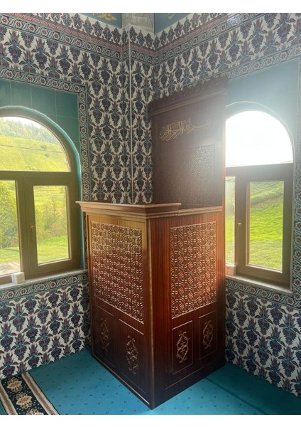 Köseoğlu Ahşap 90X95X235,Vaaz Kürsüsü – Maun Kaplama, Cnc Işlemeli, Modüler
