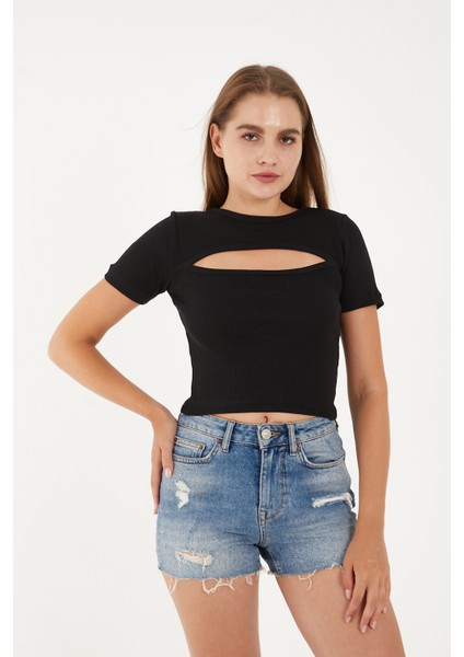 Kadın Kısa Kollu Göğüs Dekolte Detaylı Pamuklu Fitilli Bluz Crop T- Shirt