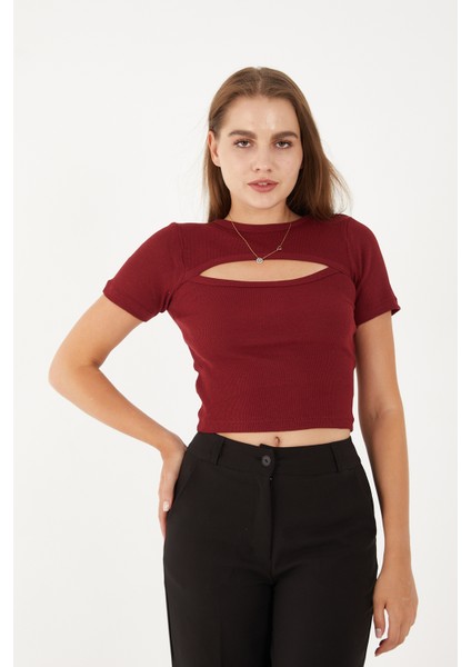 Kadın Kısa Kollu Göğüs Dekolte Detaylı Pamuklu Fitilli Bluz Crop T- Shirt