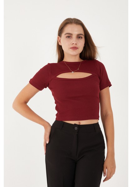 Kadın Kısa Kollu Göğüs Dekolte Detaylı Pamuklu Fitilli Bluz Crop T- Shirt