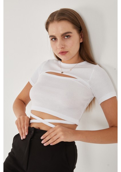Kadın Kısa Kollu Göğüs Dekolte Detaylı Ipli Çapraz Bağlamalı Pamuklu Fitilli Bluz Crop Top