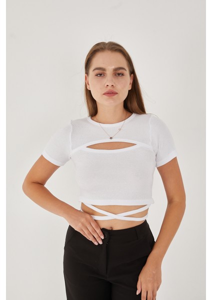 Kadın Kısa Kollu Göğüs Dekolte Detaylı Ipli Çapraz Bağlamalı Pamuklu Fitilli Bluz Crop Top