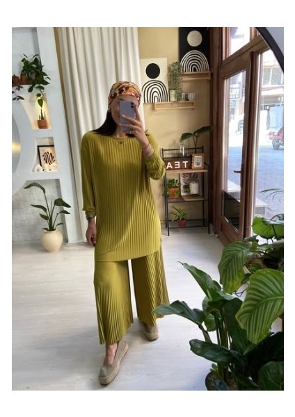 Pliseli Alt Üst Takım modelleri
