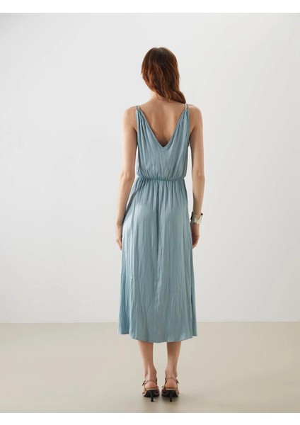 Lcwaıkıkı Classic V Yaka Askılı Saten Elbise (S5) fırsatları