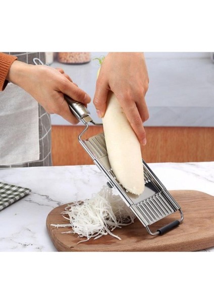 Profesyonel 3 Bıçaklı Çoklu Dilimleyici ve Rende Paslanmaz Çelik Sebze ve Peynir Rendesi fırsatları