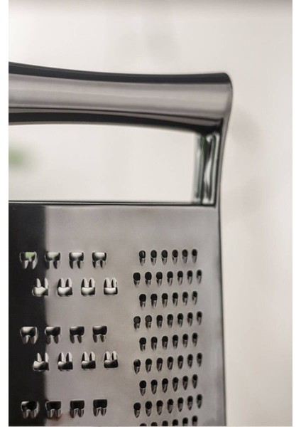 Akrilik Siyah El Kesmeyen Hazneli Rende fırsatları