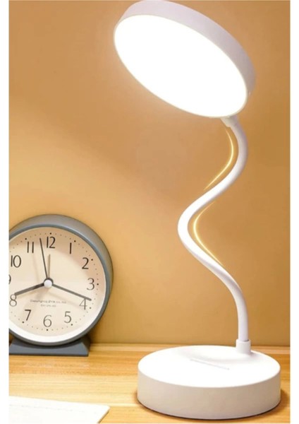 Renkli ve Bükülebilir Masa Lambası, Şık ve Pratik Aydınlatma Seçeneği