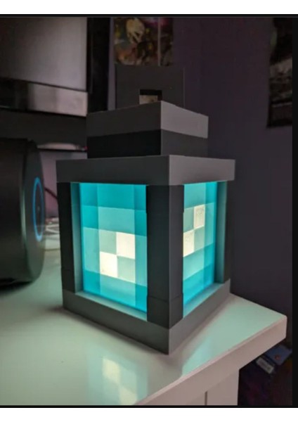 Minecraft Temalı Mavi Gece Lambası ve Figür Yuvası ile Odanıza Şıklık Katın