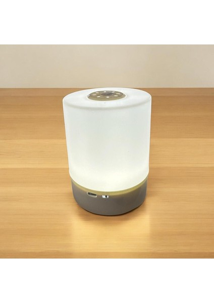 Beyaz Dokunmatik Masa Lambası, Şık ve Modern Tasarım