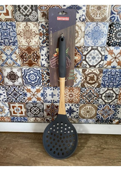 Silikon Delikli Kepçe Ahşap 33 cm modelleri